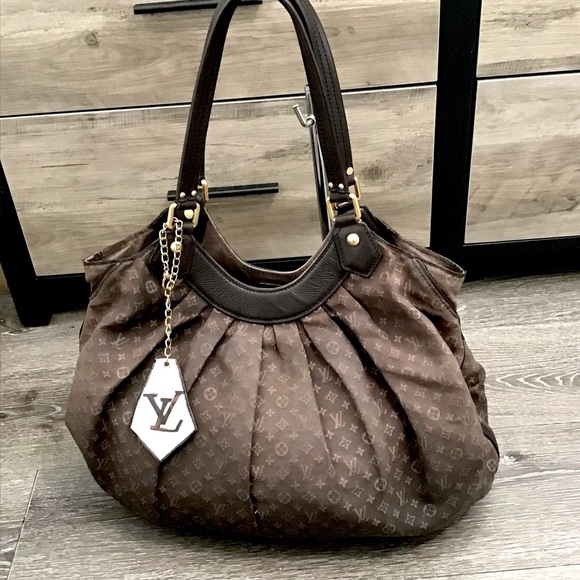 Louis Vuitton Bags - Picture 8 of 16